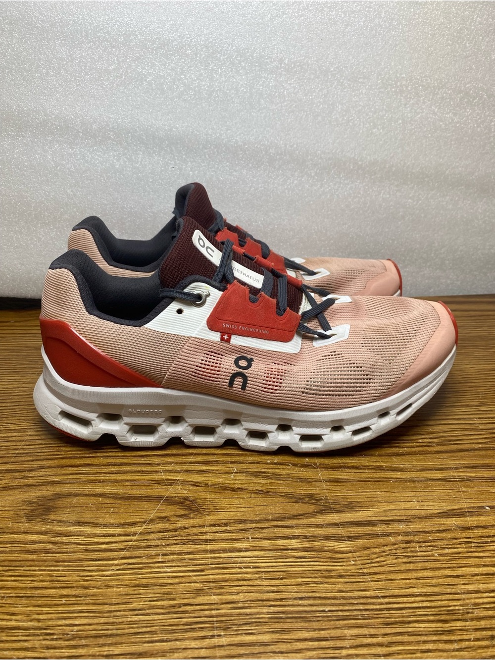 On Cloud Cloudstratus Rose Red Women’s Size 9.5 Running Athletic Sneakers Shoes